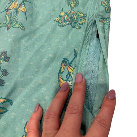 Baja Llama Flower Personalities Short Sleeve Button-up Shirt Nighthawk Size Med - Picture 6 of 7